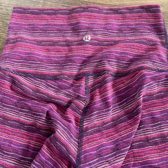 Lulu 7/8 length amazing crops - Picture 1 of 3